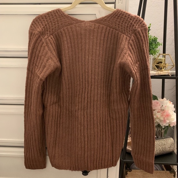 Forever 21 Dark Mauve Sweater - Picture 3 of 4